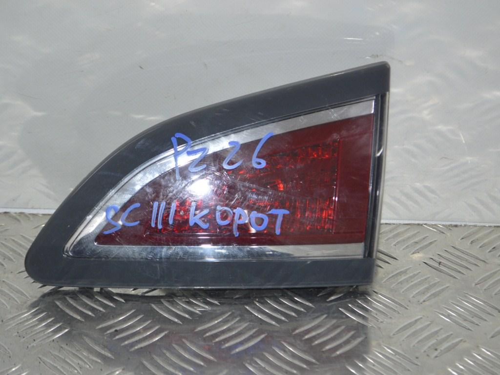 Фонарь крышки багажника правый