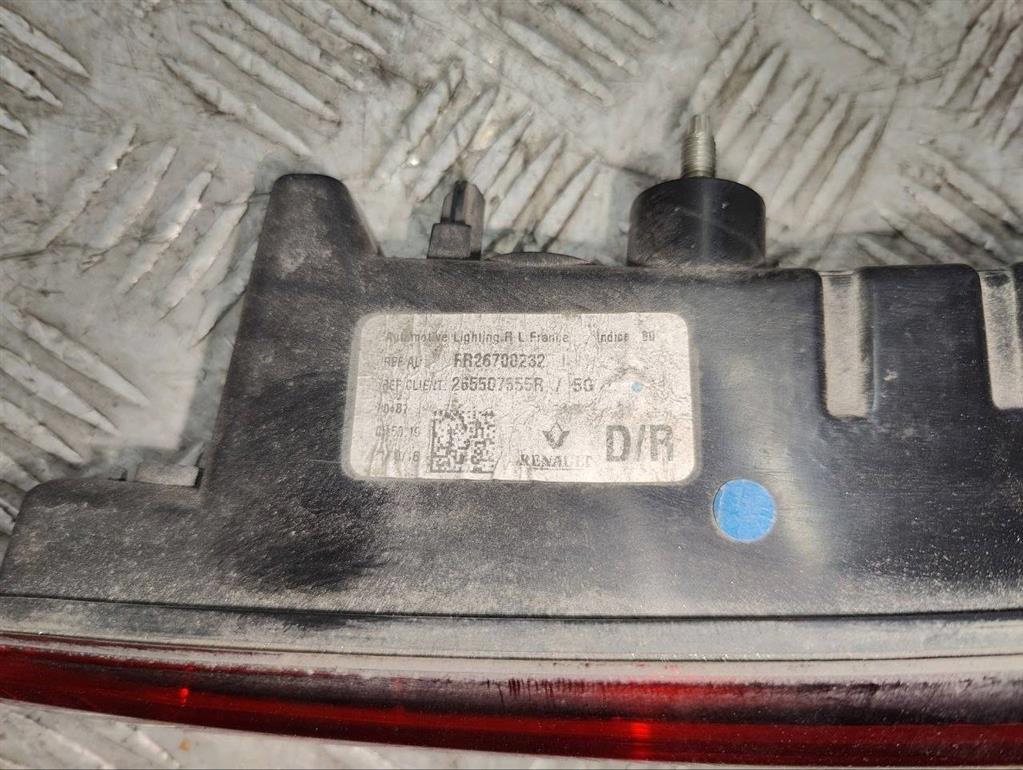 Фонарь крышки багажника правый