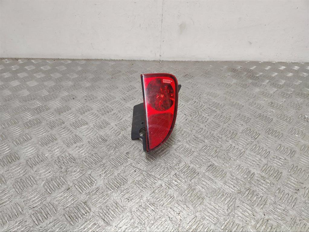 Фонарь противотуманный правый