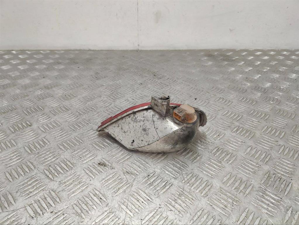 Фонарь противотуманный правый