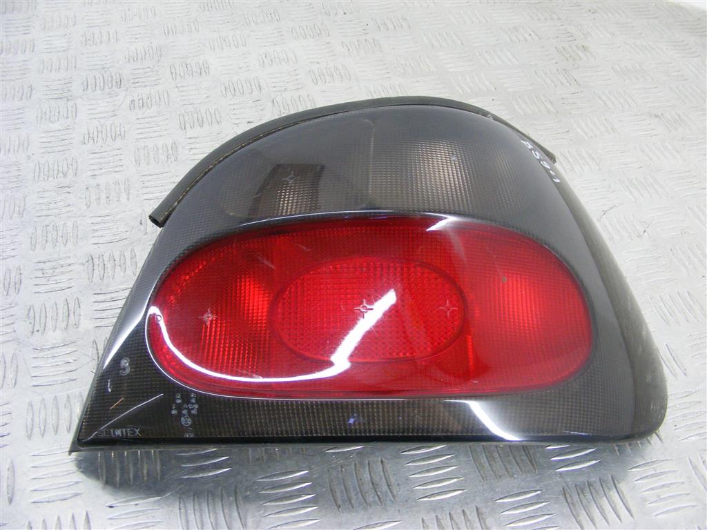Фонарь задний правый Renault Megane 1 (1996-2002) 7700828138