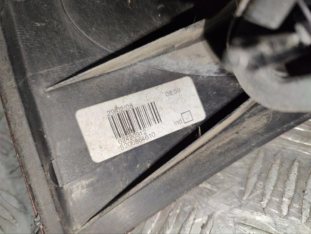 Фонарь задний правый