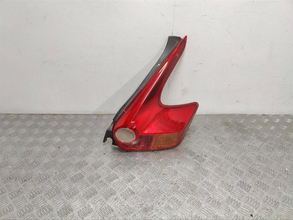 Фонарь задний правый