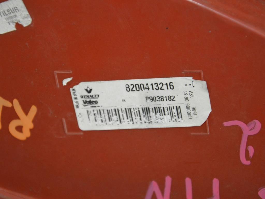 Фонарь задний правый