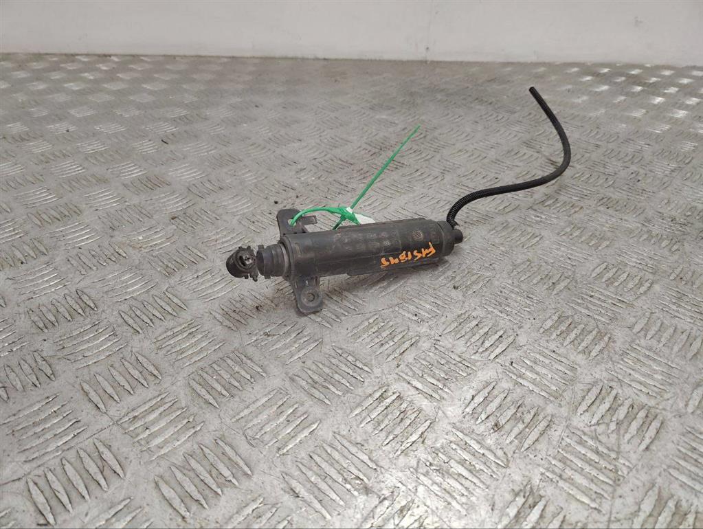 Форсунка омывателя фар