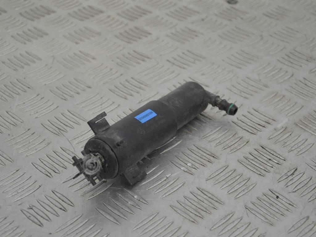 Форсунка омывателя фар