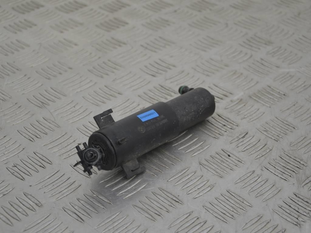 Форсунка омывателя фар