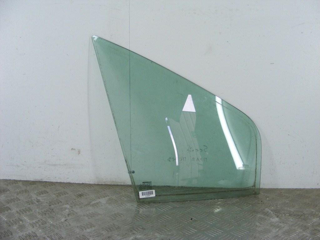 Форточка передняя правая