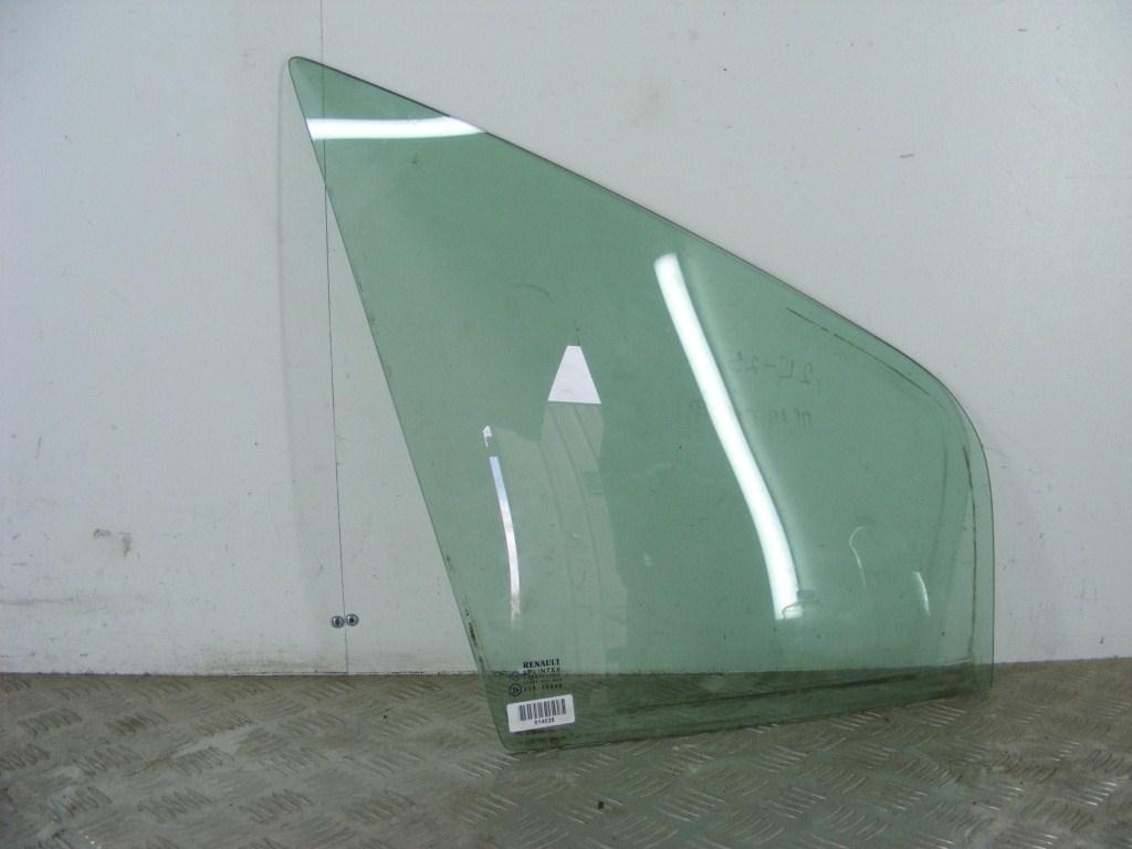 Форточка передняя правая