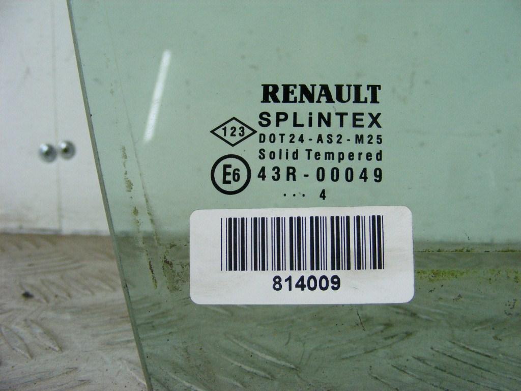 Форточка передняя правая