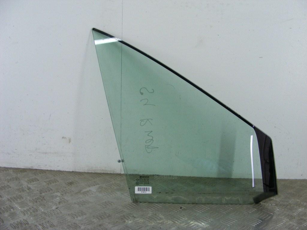 Форточка передняя правая