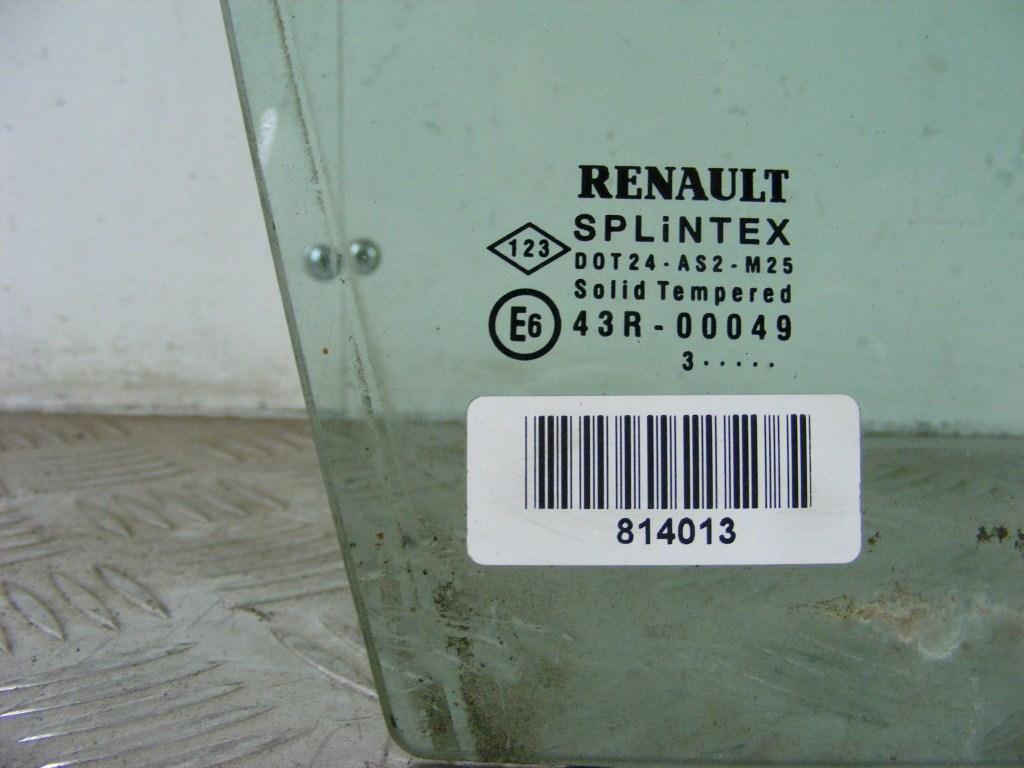 Форточка передняя правая