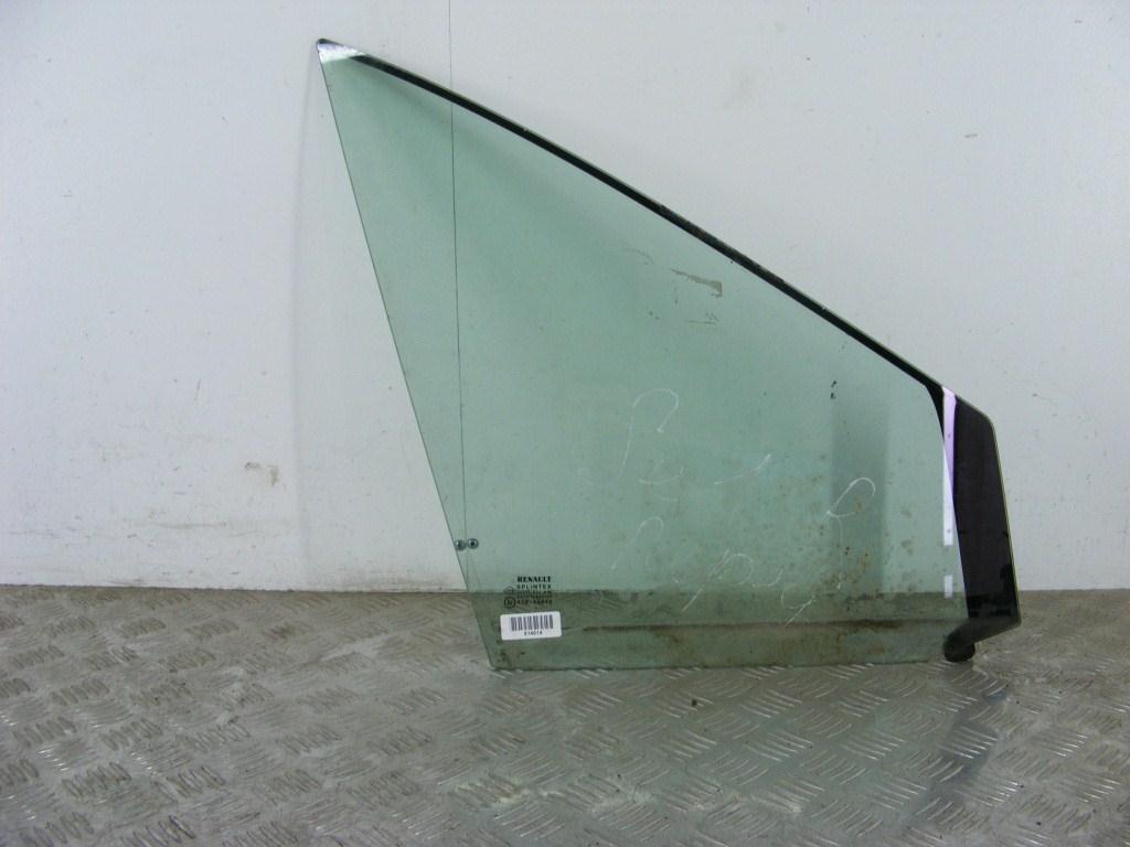 Форточка передняя правая