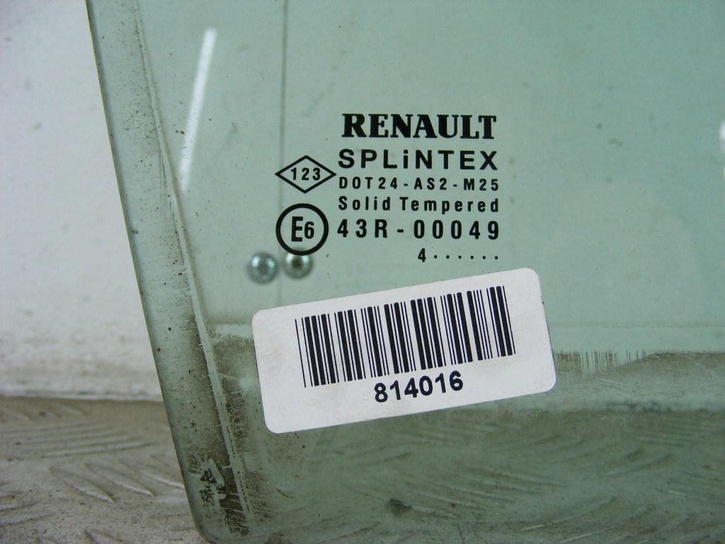 Форточка передняя правая