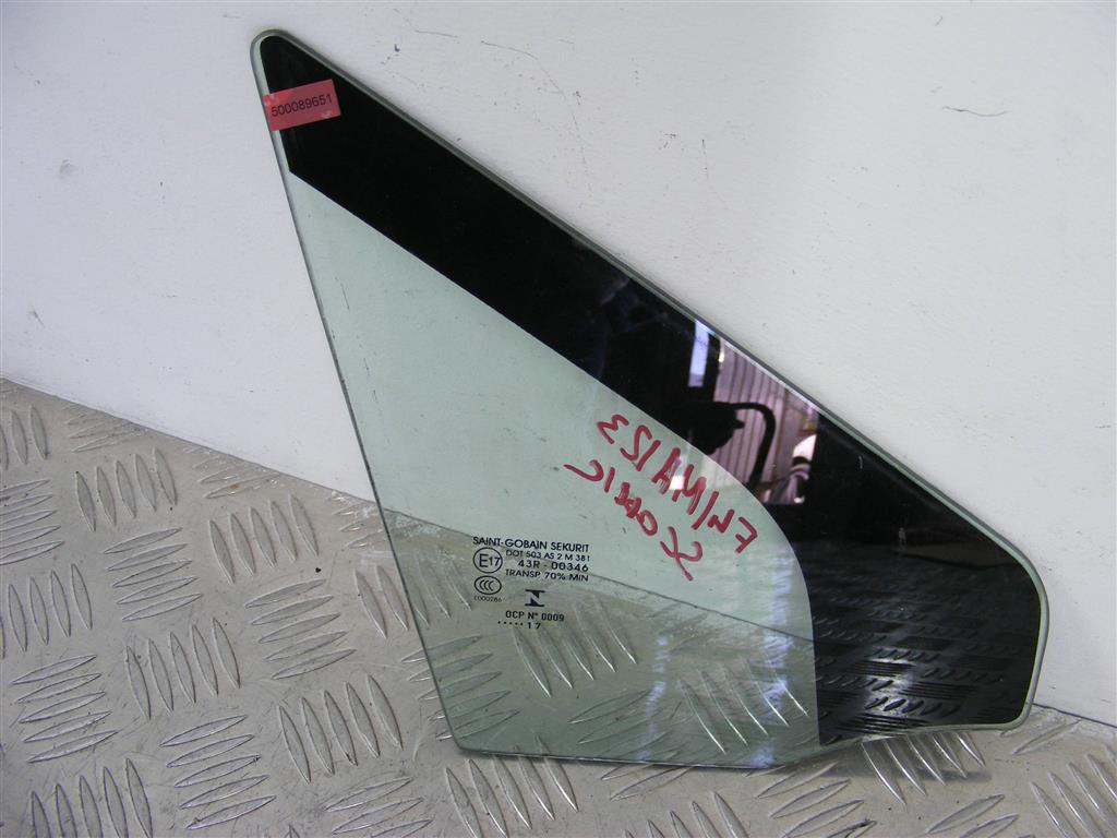 Форточка передняя правая