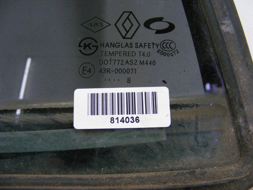 Форточка задняя левая