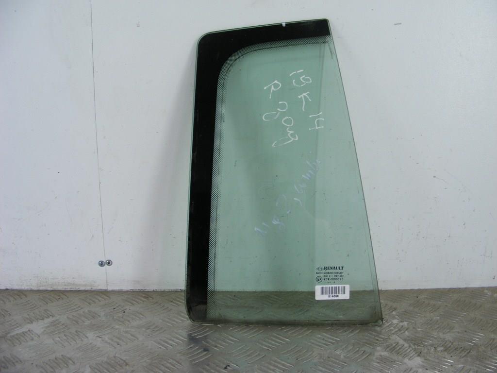 Форточка задняя правая