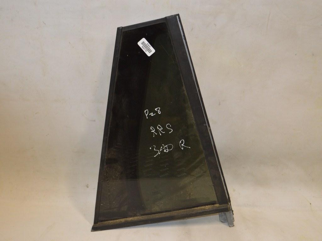 Форточка задняя правая