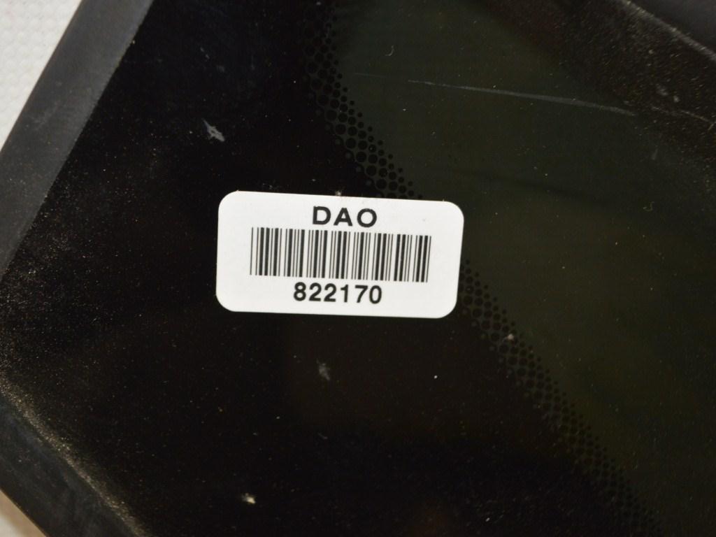 Форточка задняя правая