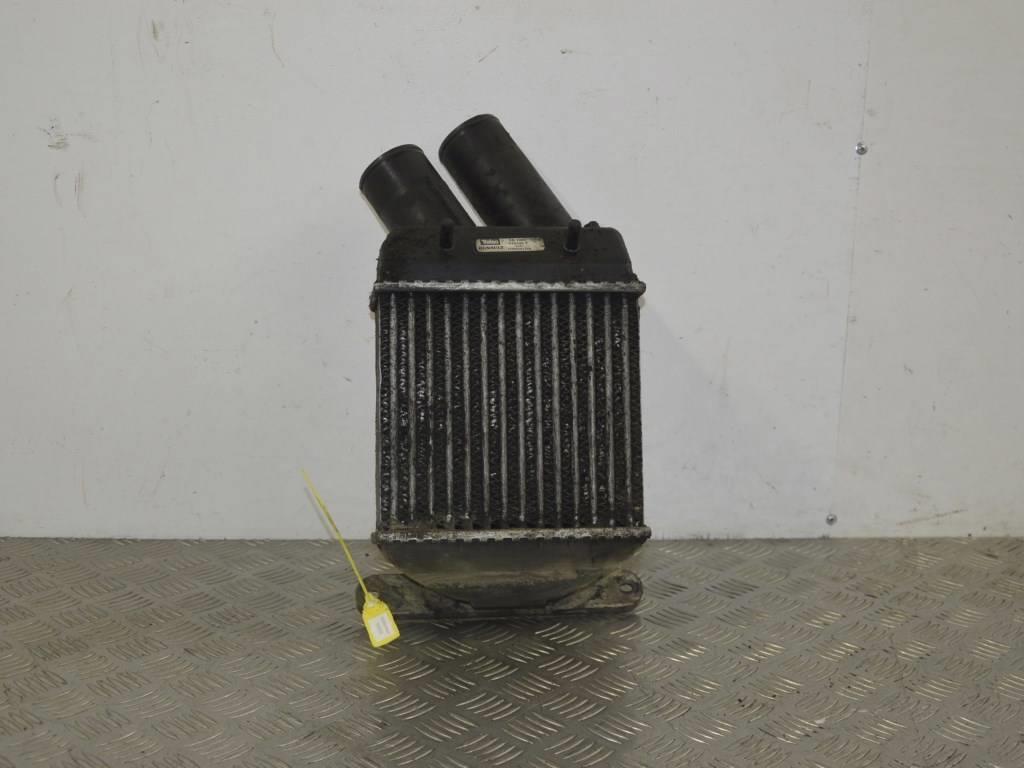 Интеркулер Renault Scenic 1 (1996-2003) 7700838130