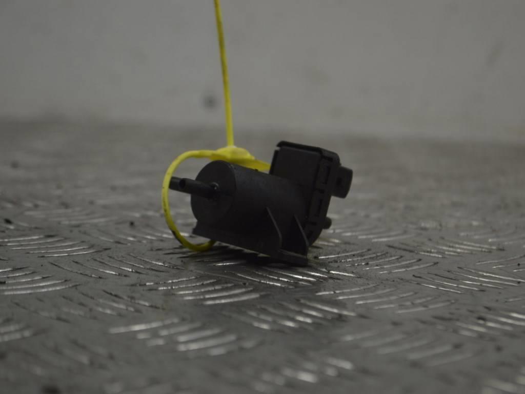 Клапан электромагнитный Renault Laguna 2 (2001-2007) 7700113709