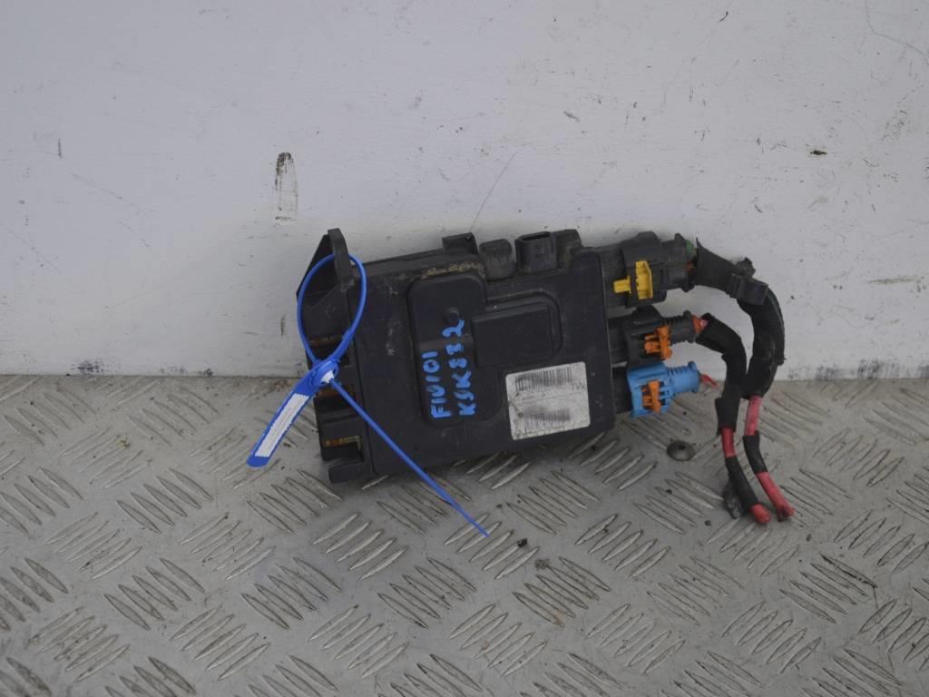 Клемма аккумулятора плюс