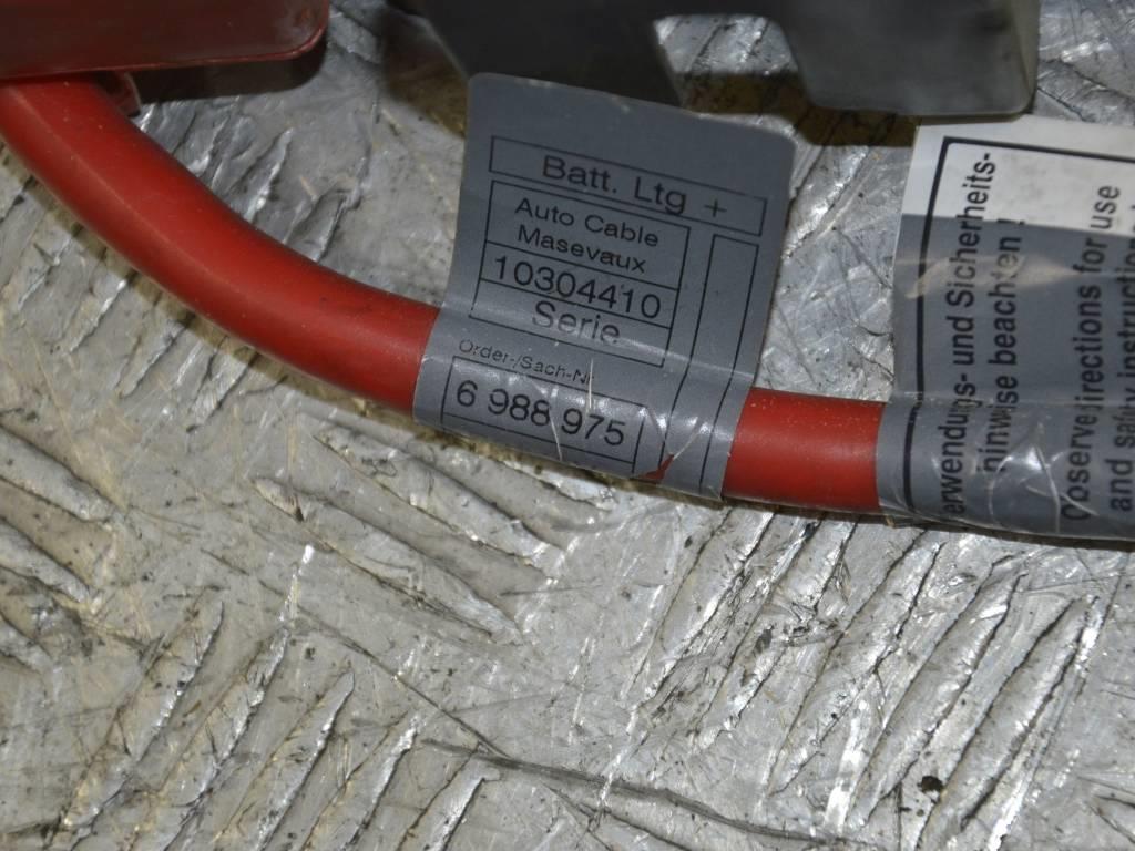 Клемма аккумулятора плюс