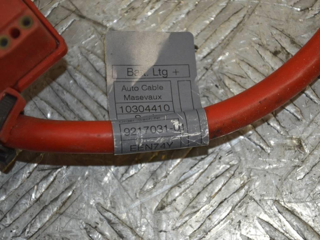 Клемма аккумулятора плюс