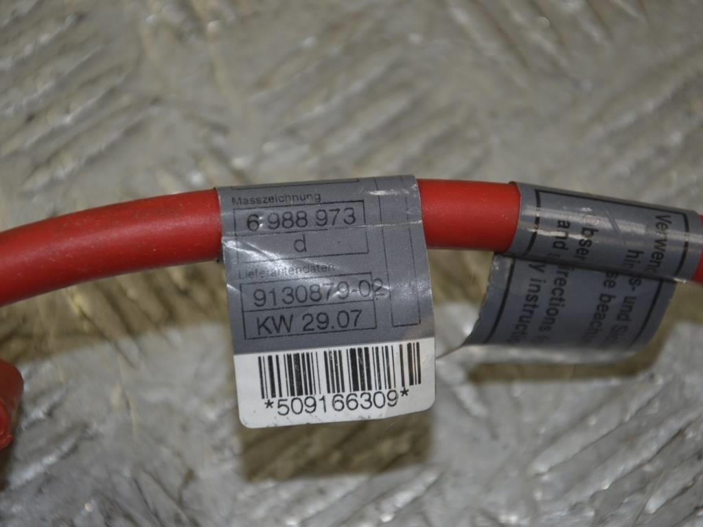 Клемма аккумулятора плюс