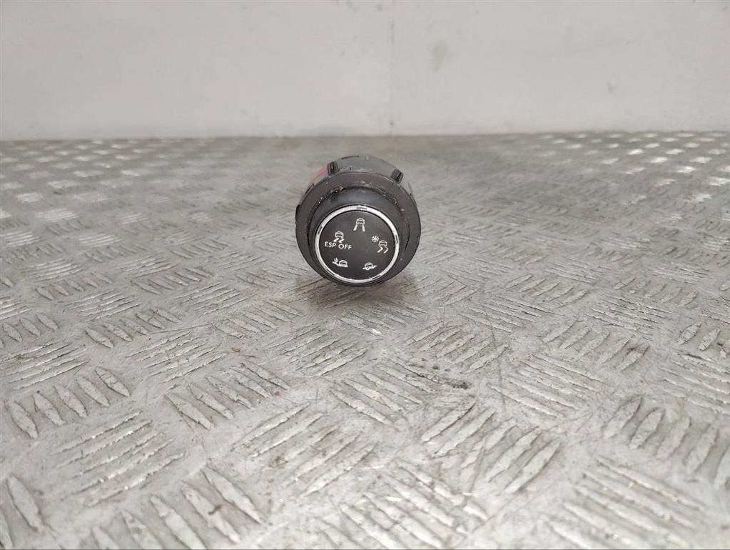 Кнопка антипробуксовочной системы (ABS/ESP)