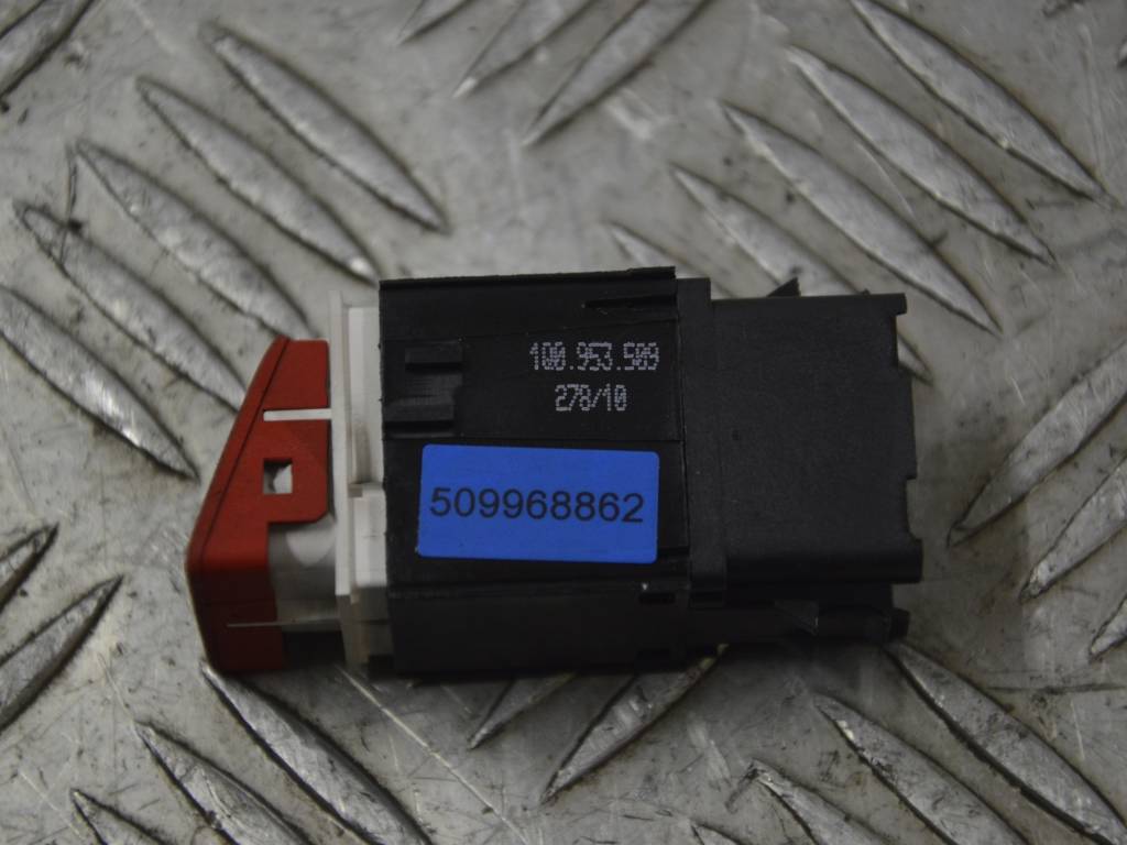 Кнопка аварийной сигнализации