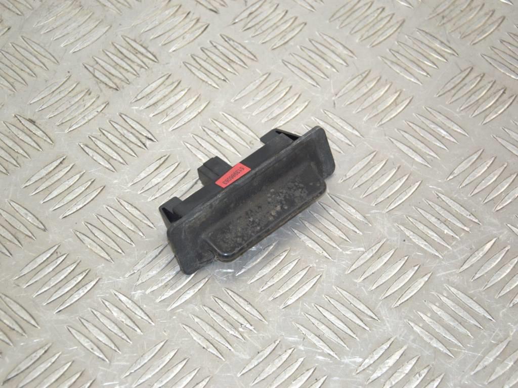 Кнопка открытия багажника Renault Laguna 2 (2001-2007) 8200002001