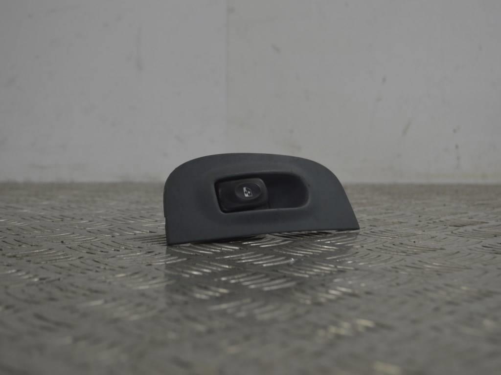 Кнопка стеклоподъемника переднего правого