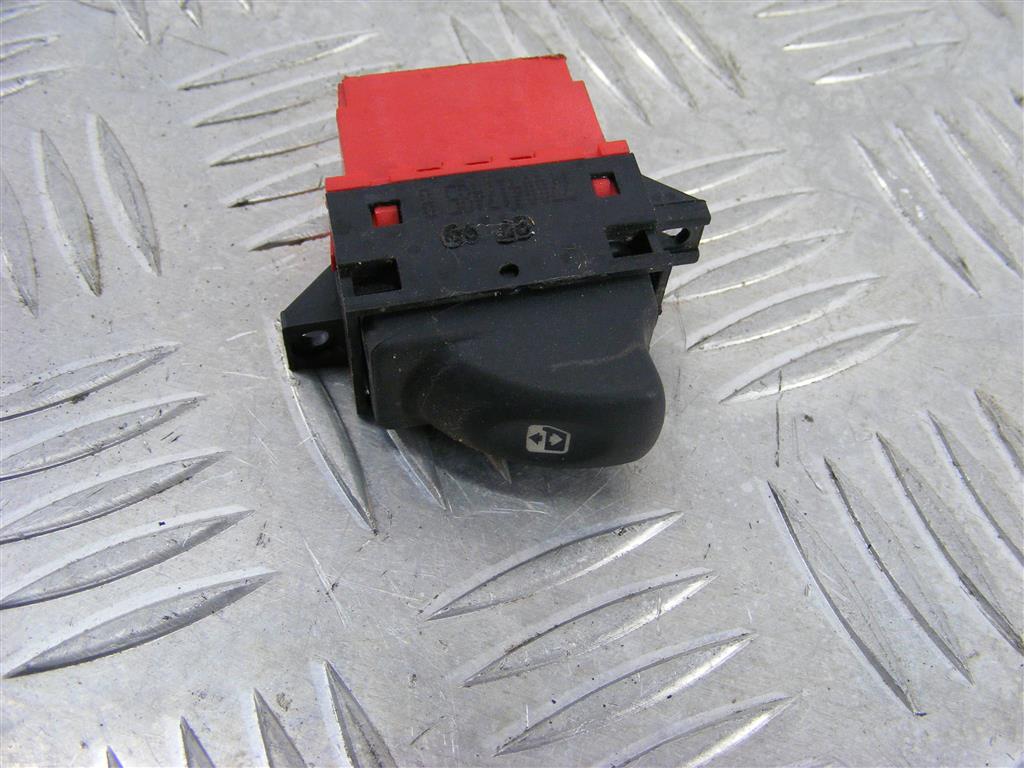 Кнопка стеклоподъемника Renault Laguna 1 (1993-2001) 7700417485