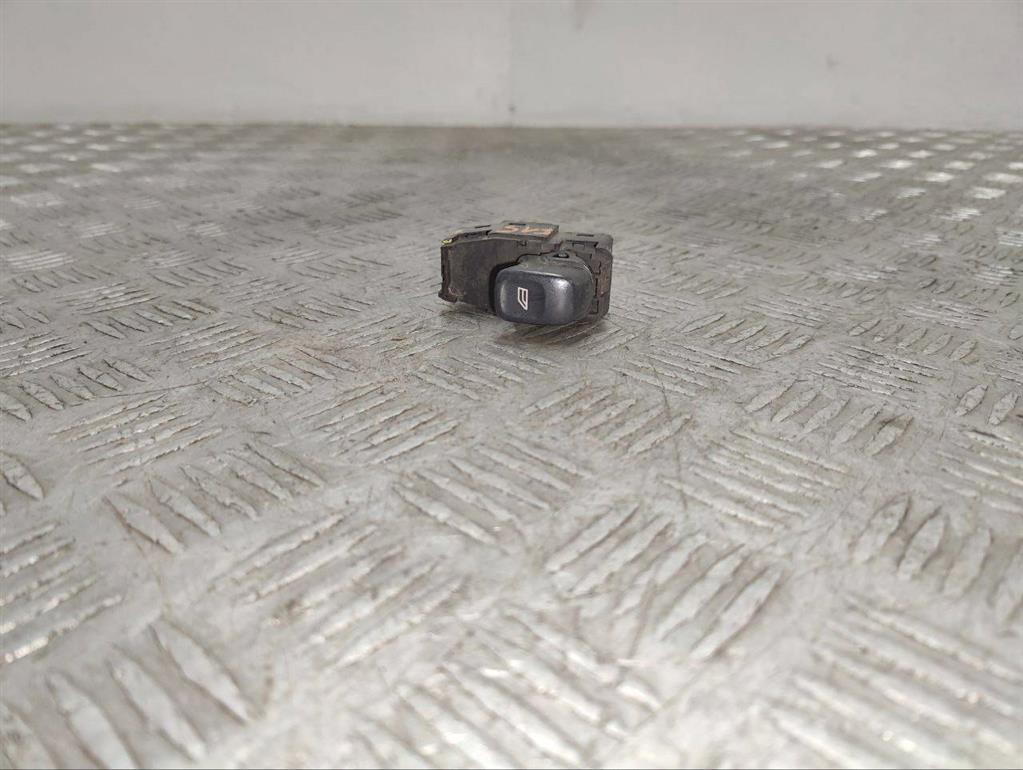 Кнопка стеклоподъемника заднего левого