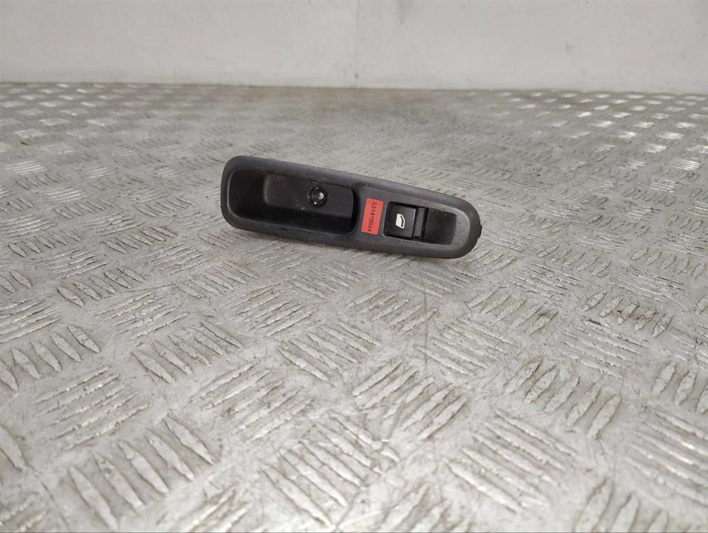 Кнопка стеклоподъемника заднего правого