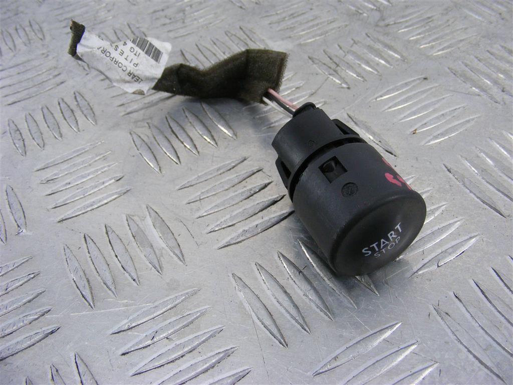 Кнопка запуска двигателя