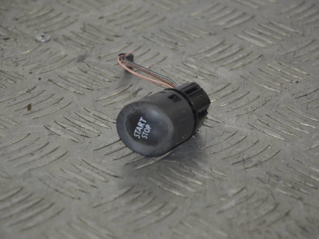 Кнопка запуска двигателя