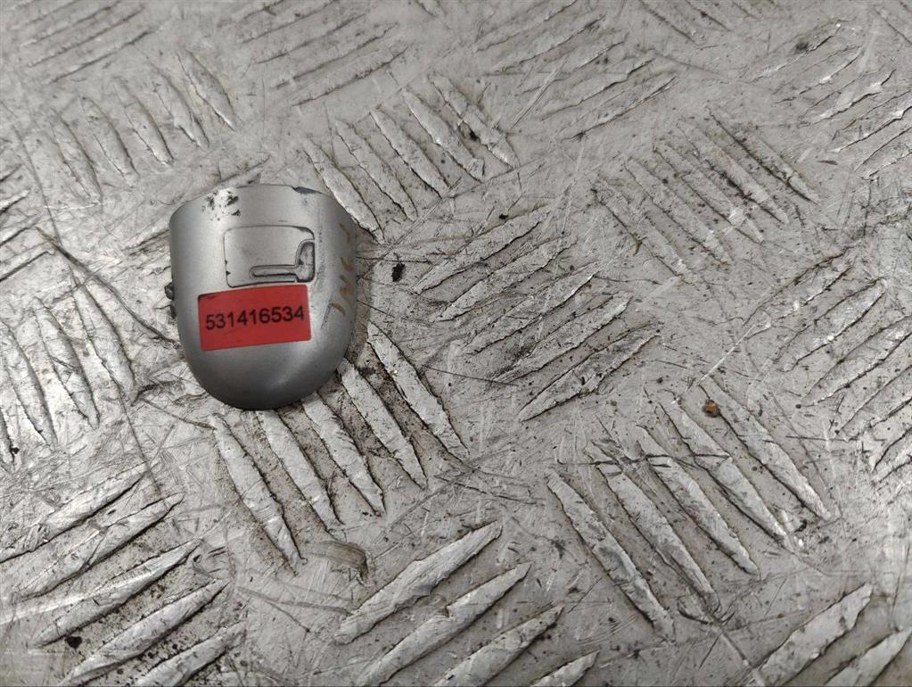 Колпачок (заглушка) ручки двери