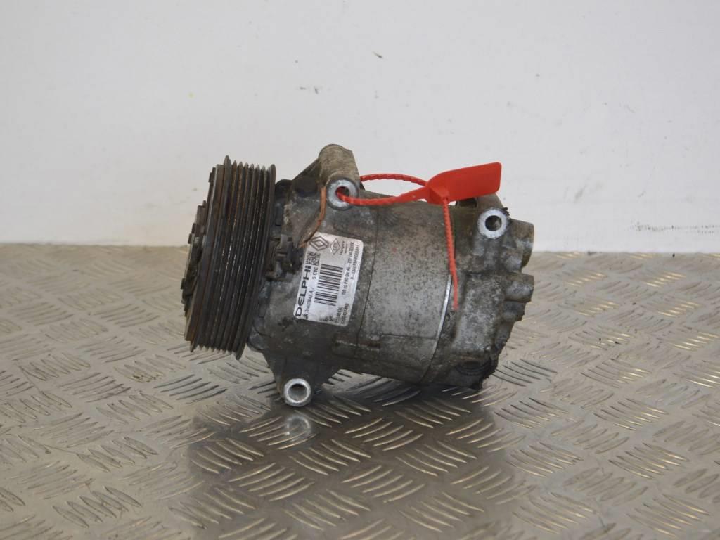 Компрессор кондиционера Renault Megane 2 (2002-2008) 8200457418