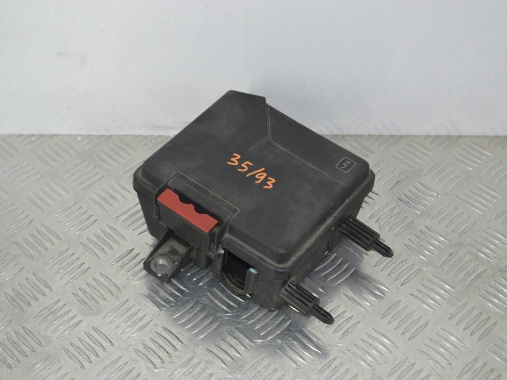 Короб предохранителей