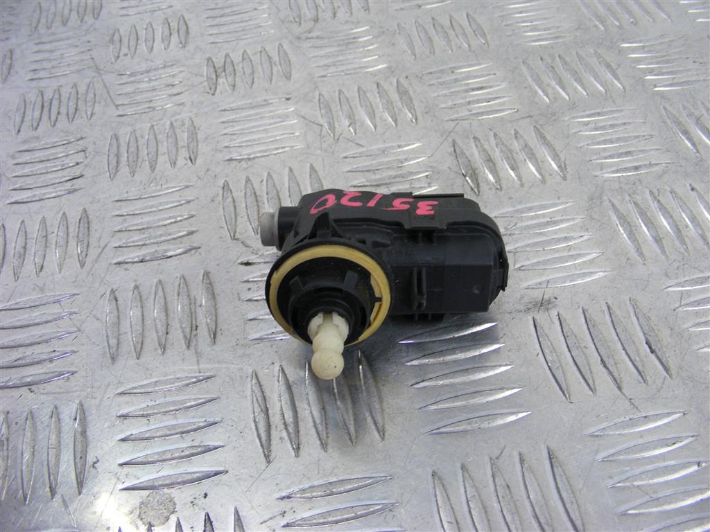 Корректор фар Renault Megane 2 (2002-2008) 8200402521