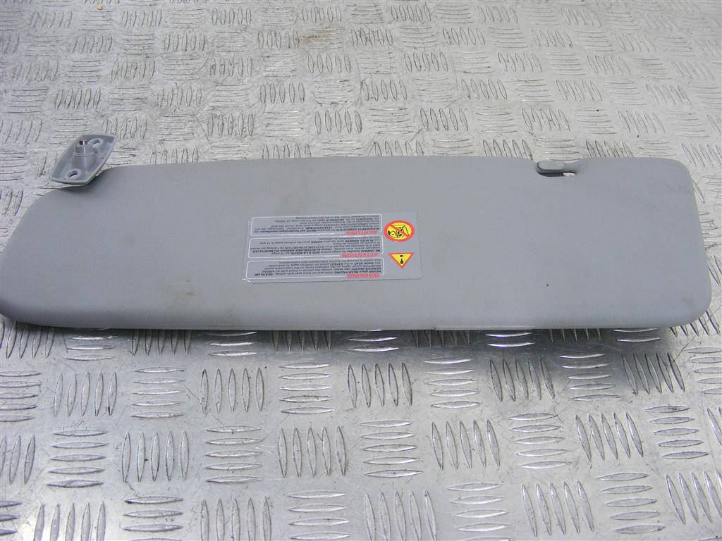 Козырек солнцезащитный