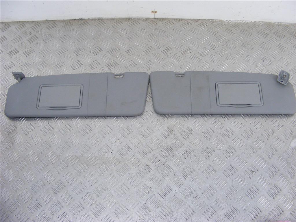 Козырек солнцезащитный