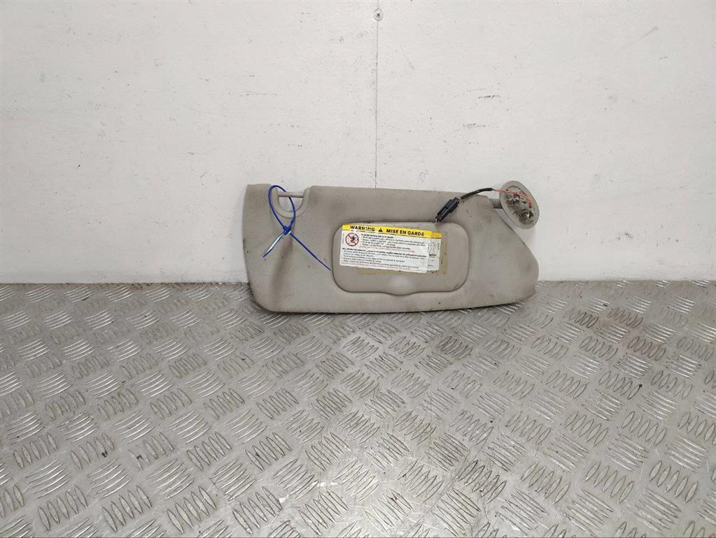 Козырек солнцезащитный