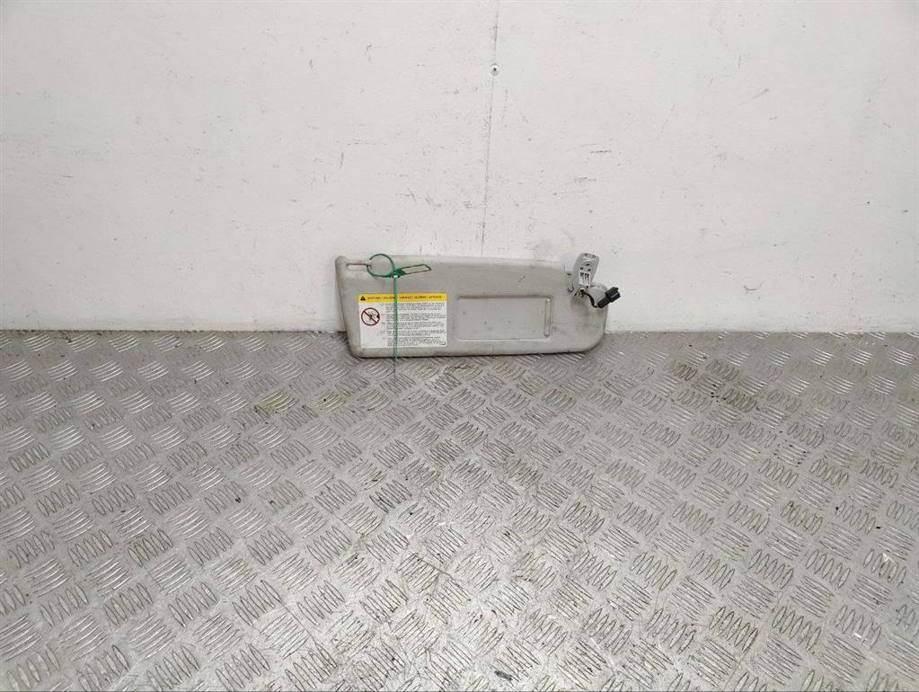 Козырек солнцезащитный