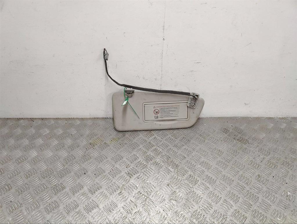 Козырек солнцезащитный