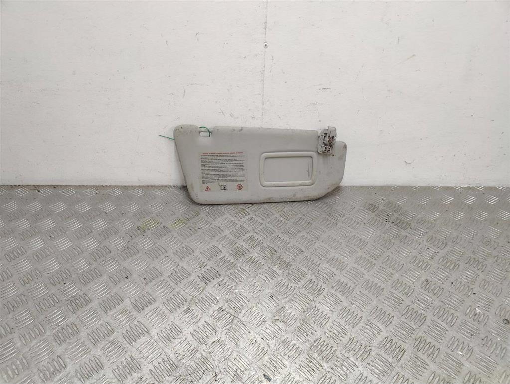 Козырек солнцезащитный