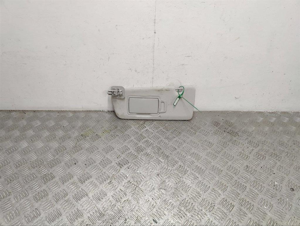 Козырек солнцезащитный