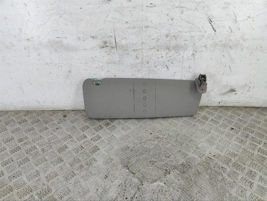 Козырек солнцезащитный